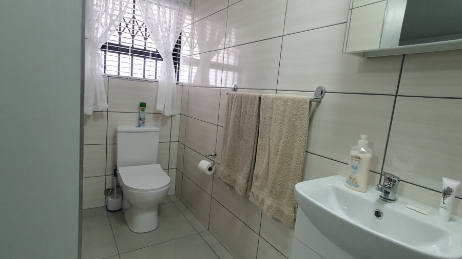 3 Bedroom Property for Sale in Dana Bay Western Cape